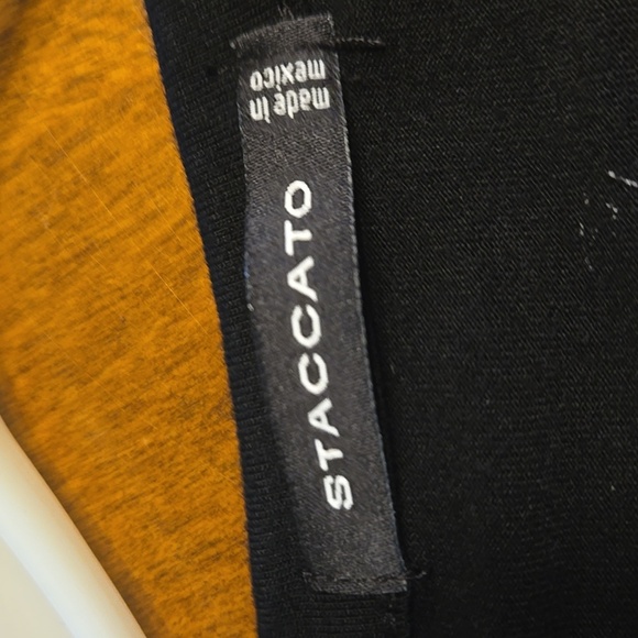 Black Sleeveless Women's Tops - Picture 2 of 5